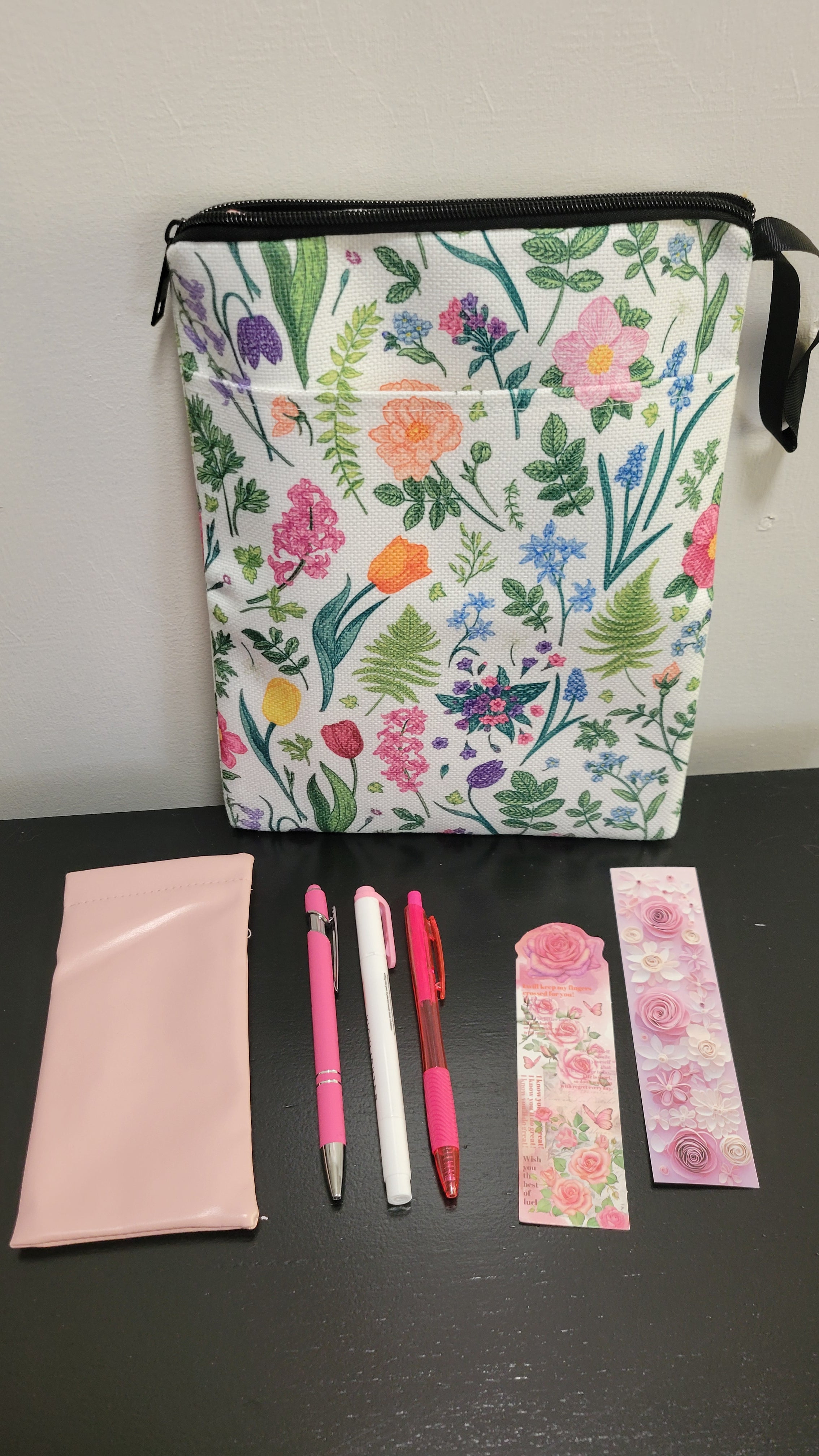 Floral Book Pouch & Pen Set